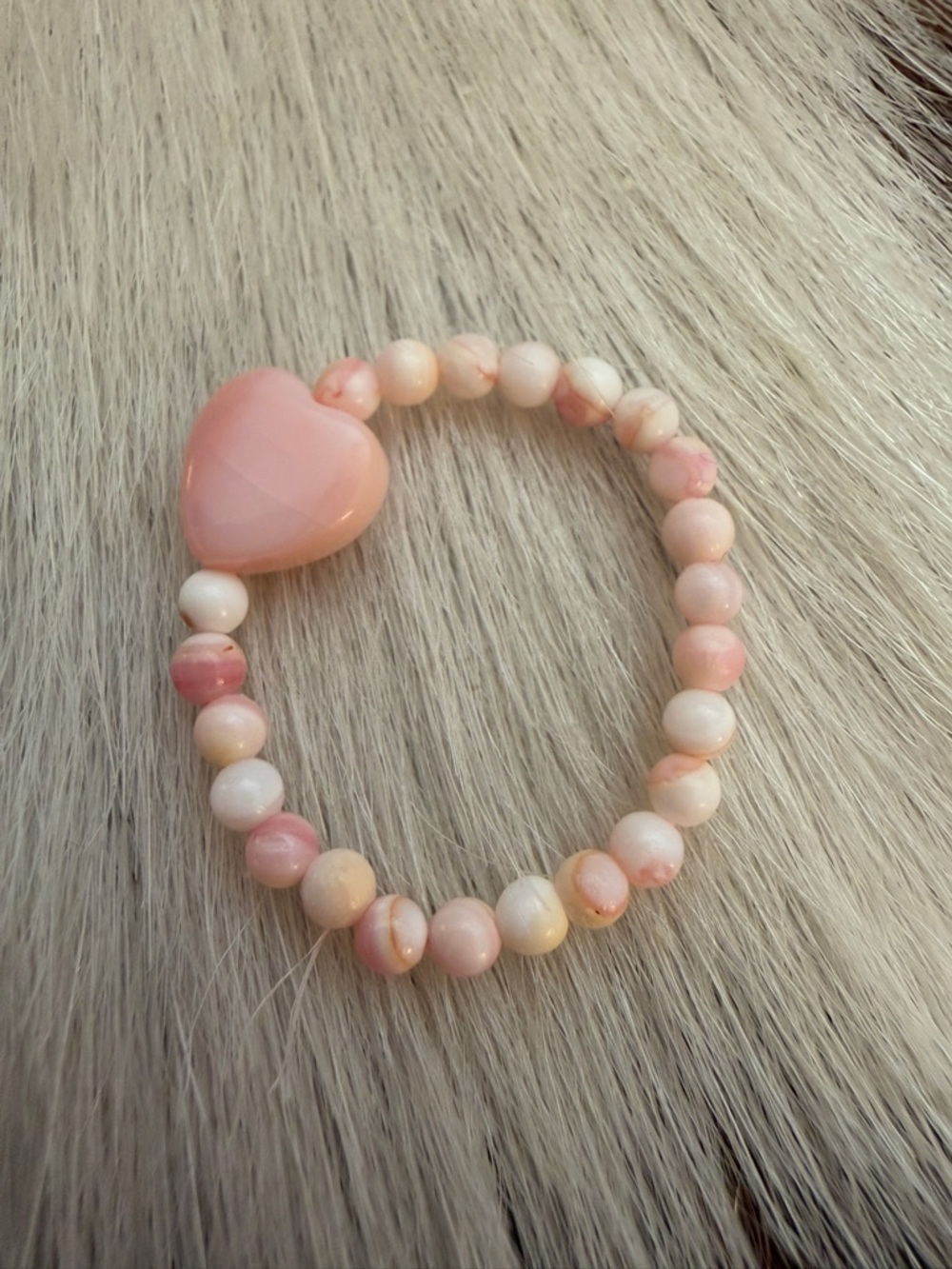 ❤️ Queen Pink Conch 8mm Heart Stretchy Adjustable Southwestern Ring 2.6mm Beads - Picture 7 of 7